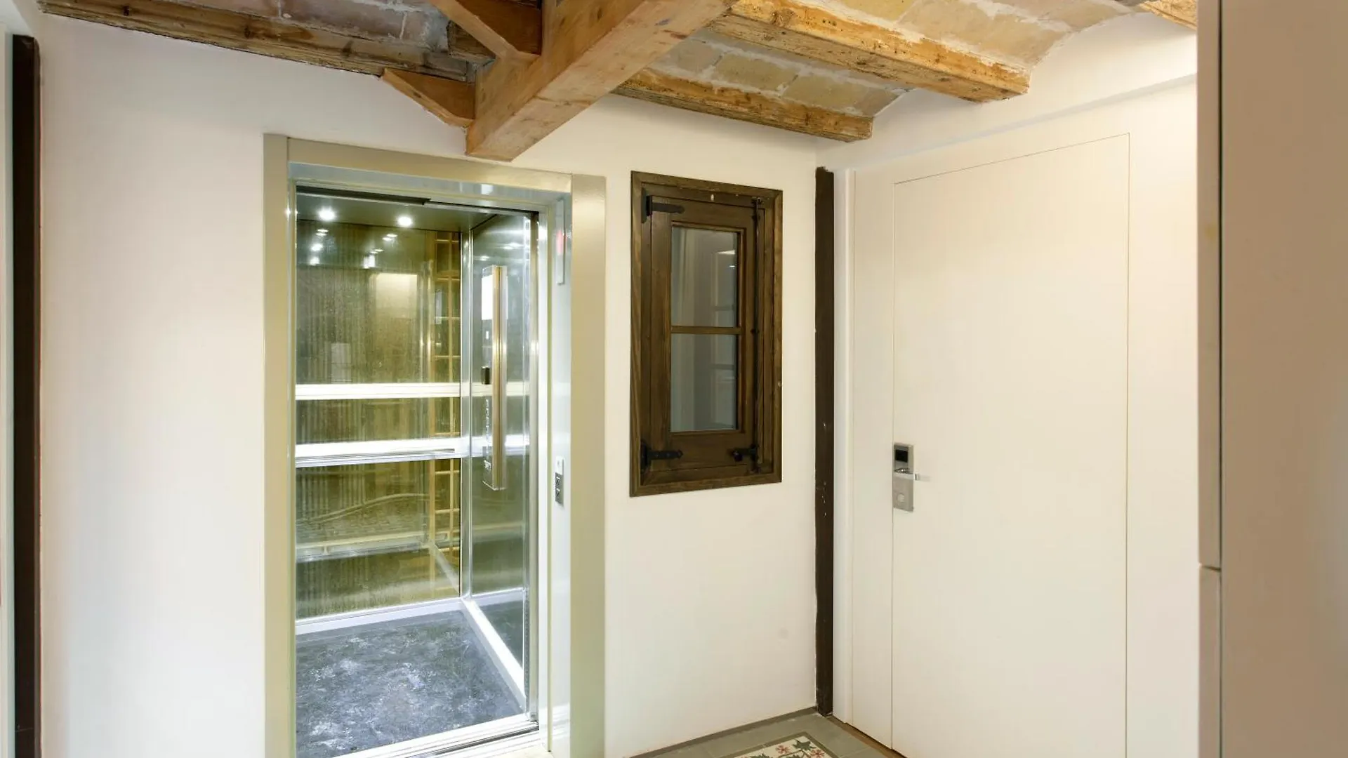 Barcelona Classic Palau Apartments 0*,  Spain