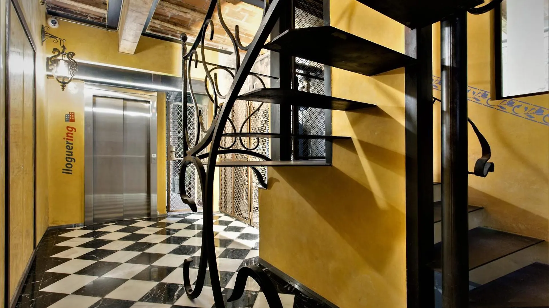 Barcelona Classic Palau Apartments location